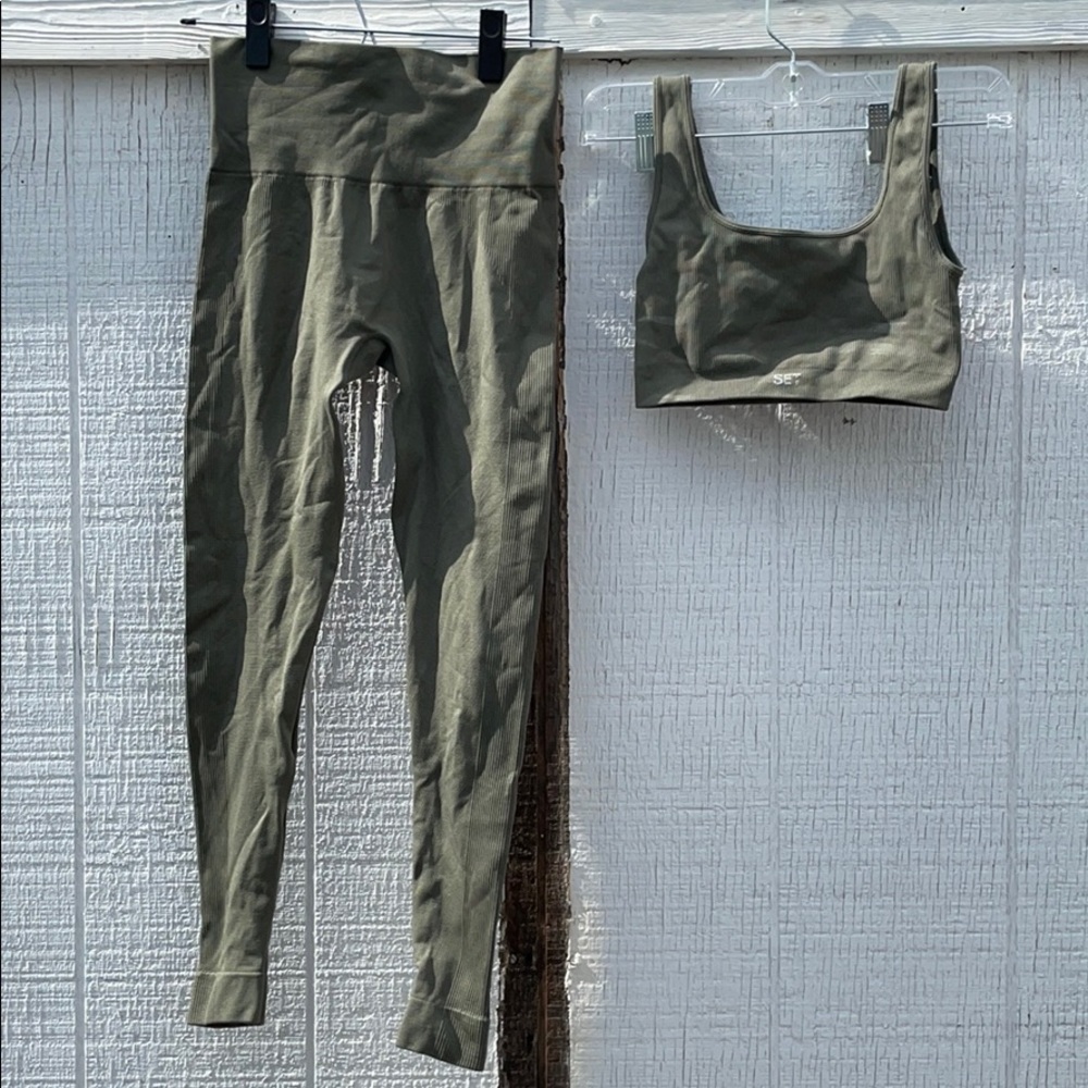 SET ACTIVE sports bra / legging set